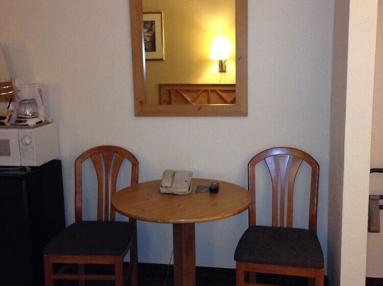 스탠다드 룸 더블 침대 2개, National 9 Inn Placerville