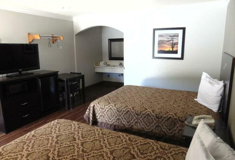 스탠다드 룸, West Coast Inn   Near Gem Theatre