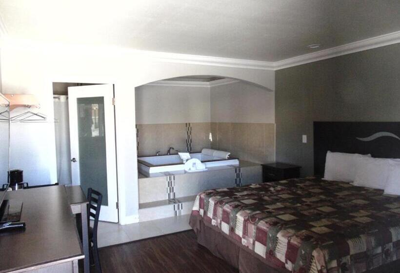 Стандартный Номер Кровать Кинг, West Coast Inn   Near Gem Theatre