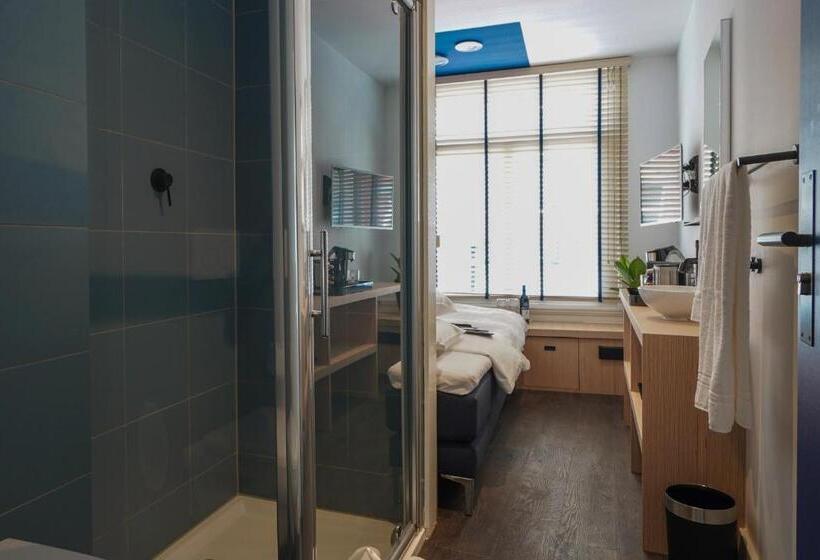 اتاق استاندارد یک نفره, Amistad