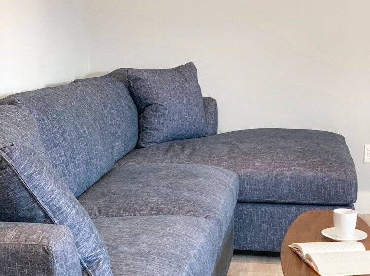 标准间, A Wave Inn