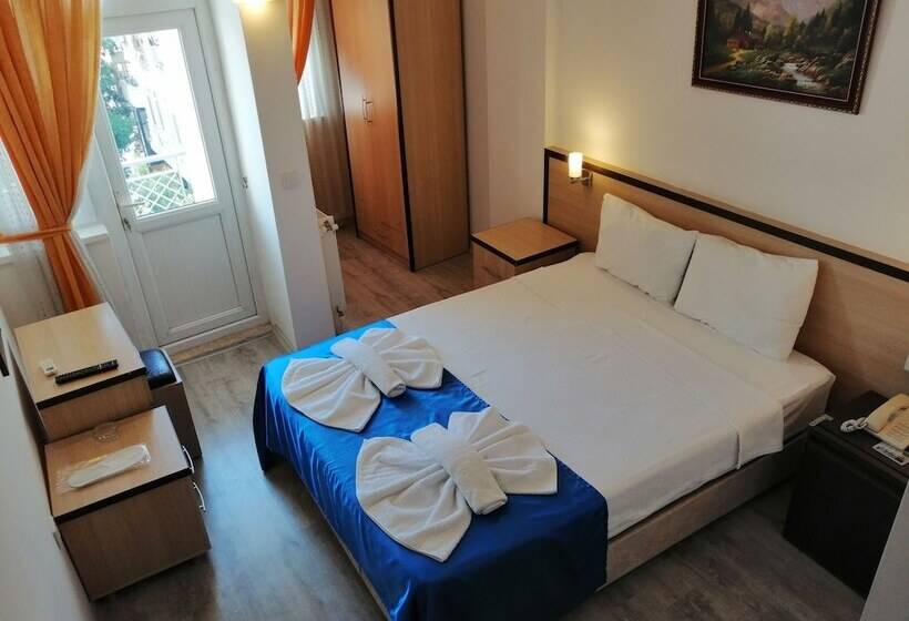 Camera Standard, Afsin