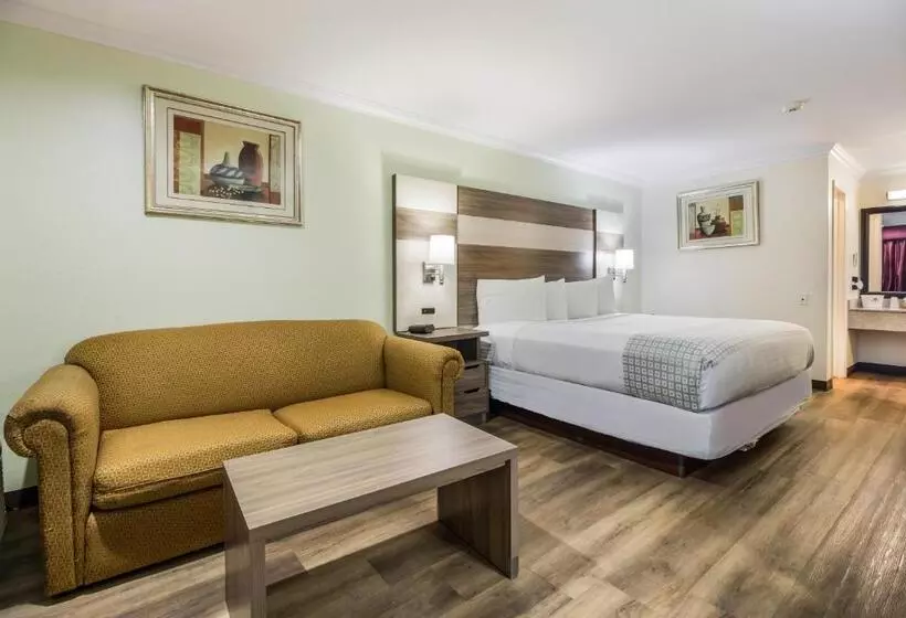 キングサイズベッドのスタンダードルーム, Americas Best Value Inn Columbus