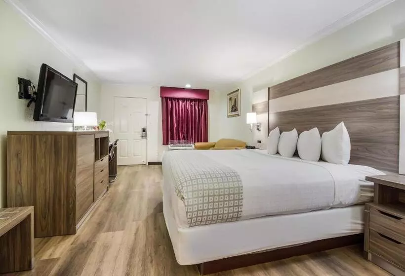 キングサイズベッドのスタンダードルーム, Americas Best Value Inn Columbus