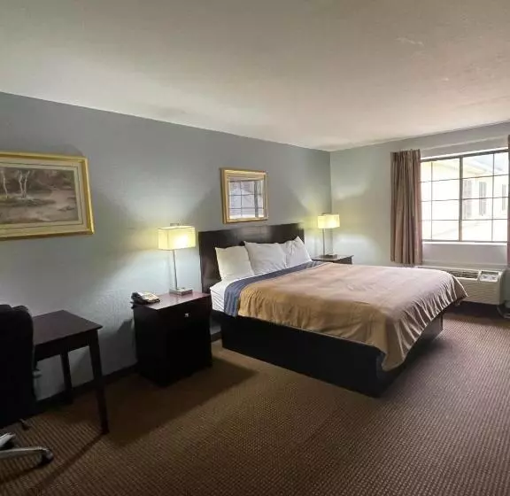キングサイズベッドのスタンダードルーム, Quality Inn & Suites Kilgore Longview