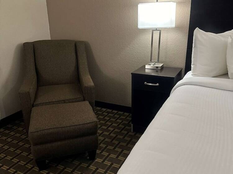 غرفه قياسيه سريرين مزدوجين, Best Western Halito Inn