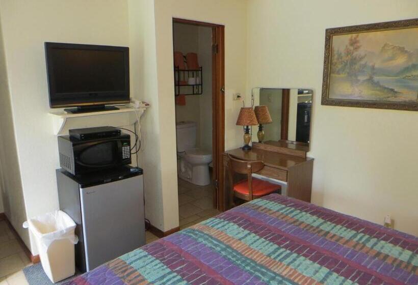 חדר סטנדרט שתי מיטות זוגיות, Cool Springs Inn