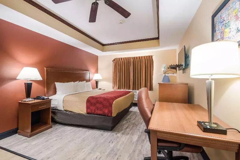 キングサイズベッドのスタンダードルーム, Econo Lodge Inn & Suites Little Rock Sw