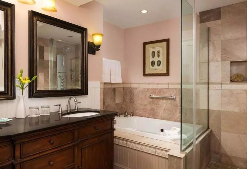 スイート, Grand Harbor Inn