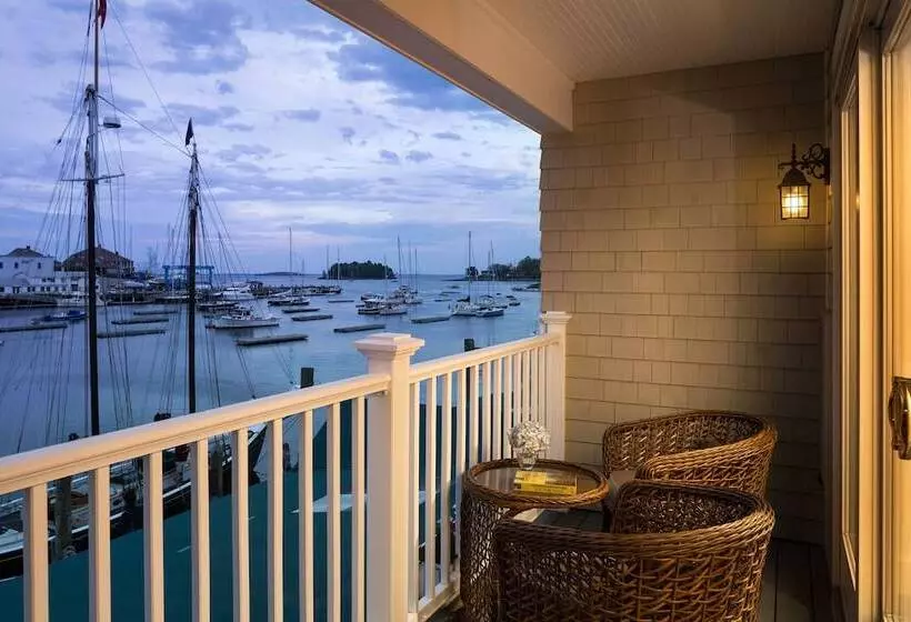 キングサイズベッドのスイートルーム, Grand Harbor Inn