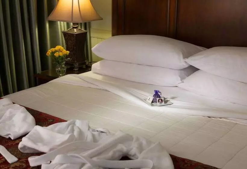 キングサイズベッドのスイートルーム, Grand Harbor Inn