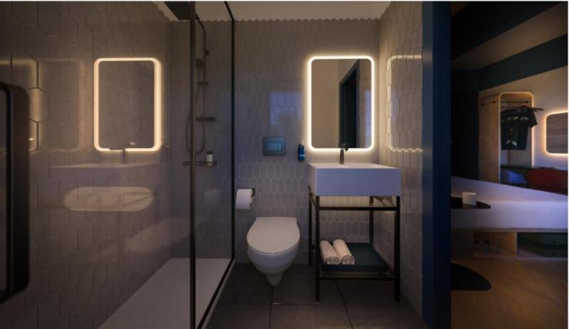 스탠다드 싱글 룸, Laura