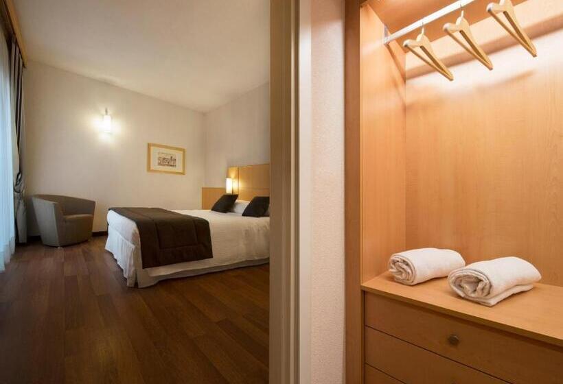 Suite Junior, Rafael
