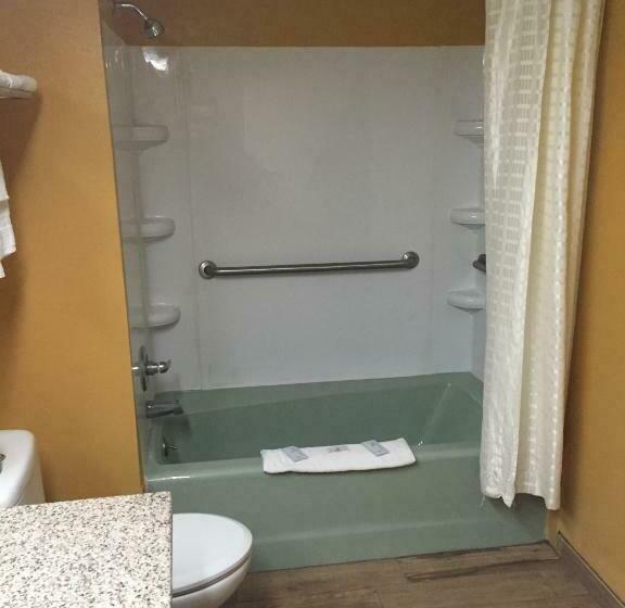 스탠다드 룸 킹사이즈 침대, Parkway Inn
