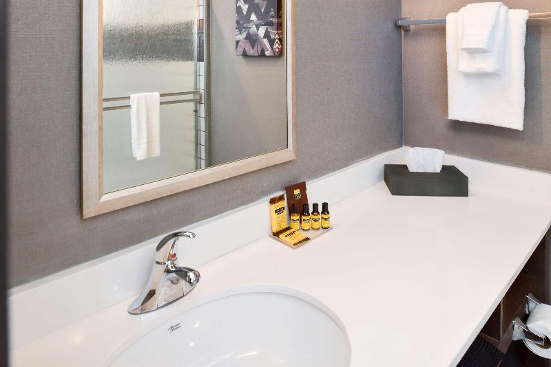 غرفة سوبيريور سرير كينج, Red Roof Inn Helen