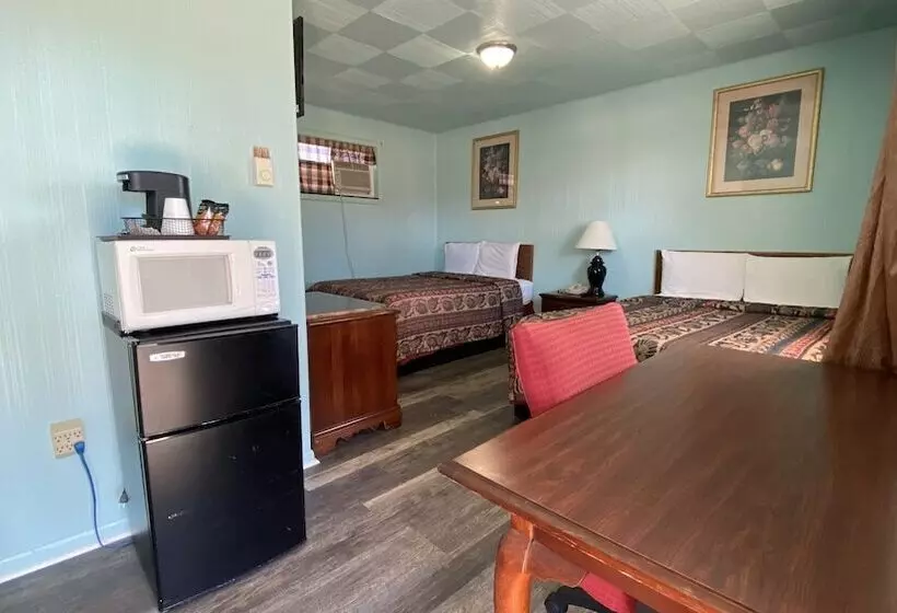 ２ダブルベッドのスタンダードルーム, Northland Motel Bay City Kawkawlin