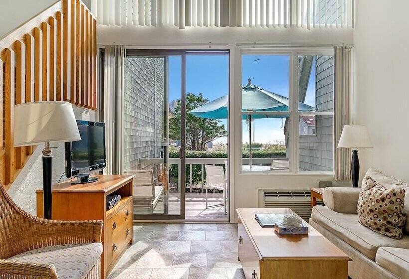 带2个卧室的公寓, The Surf Club