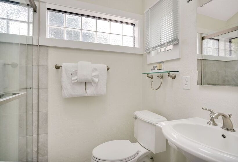 带2个卧室的公寓, The Surf Club