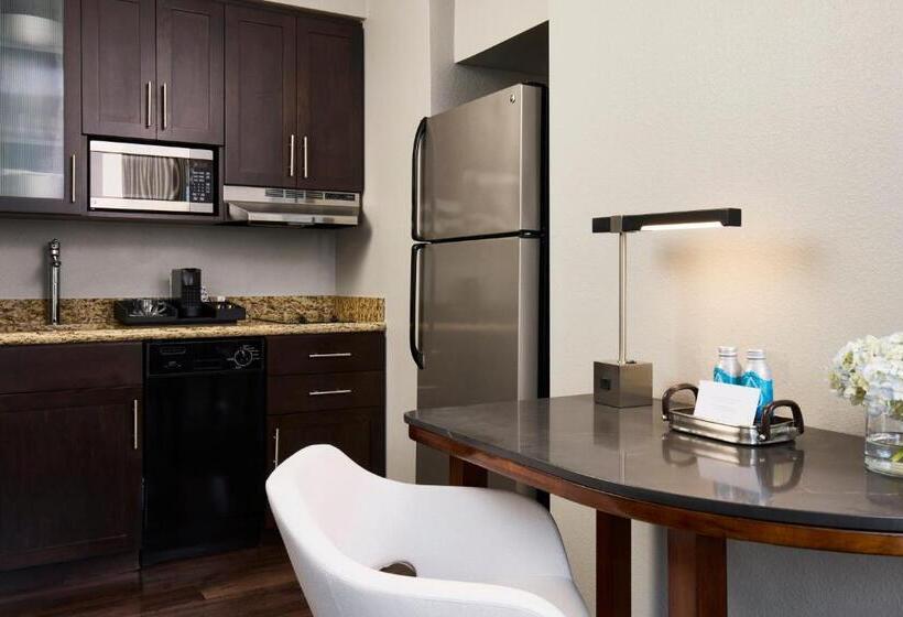 Студия Стандарт, Archer Hotel Falls Church