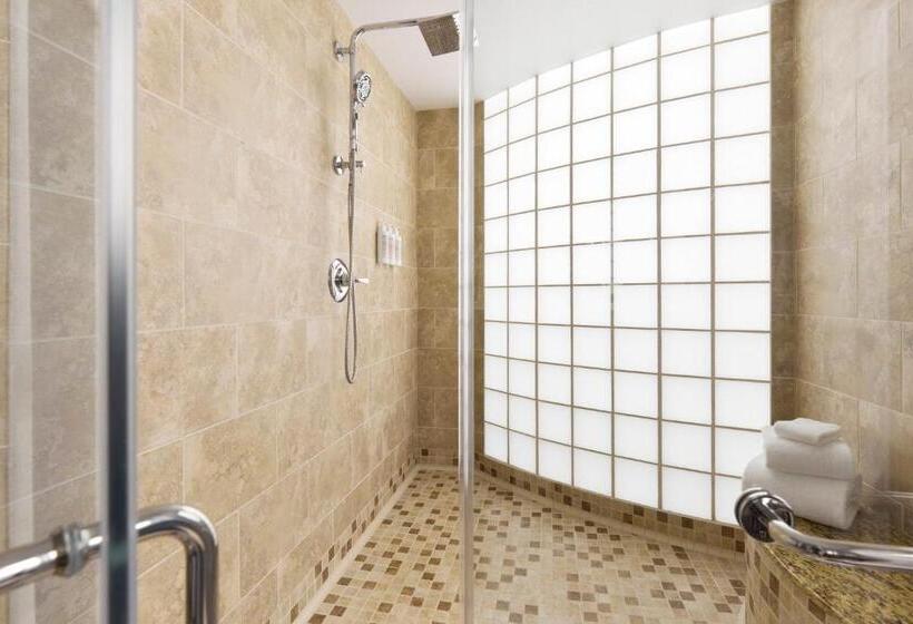 Президентский Люкс, Archer Hotel Falls Church