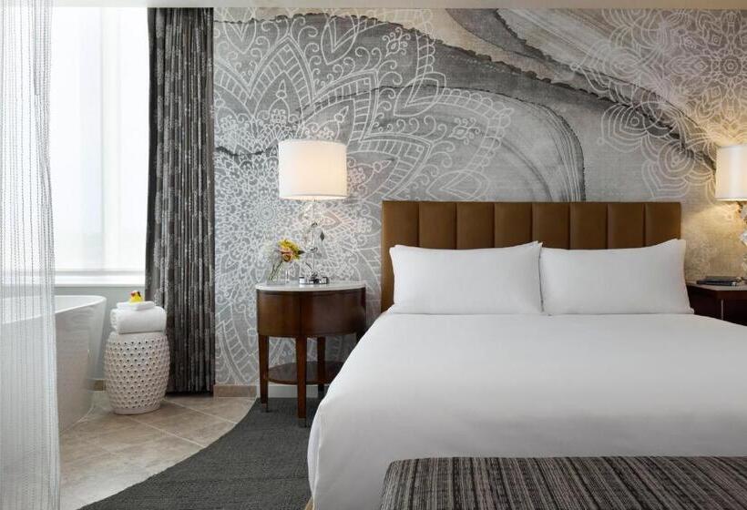 Президентский Люкс, Archer Hotel Falls Church