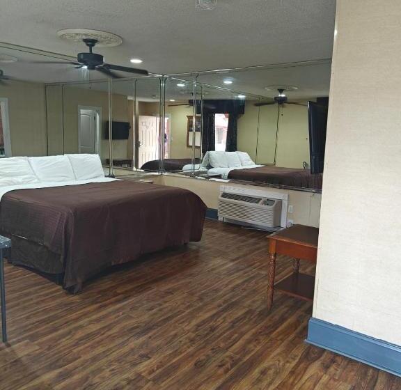キングサイズベッドのデラックスルーム, Deluxe Inn Savannah