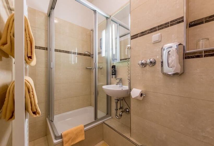 חדר סופריור יחיד, Expo Frankfurt City Centre