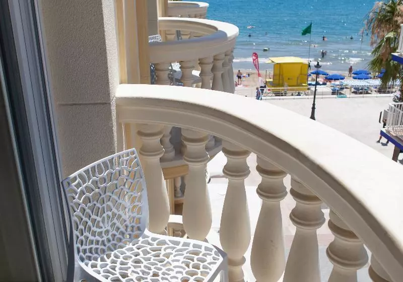 海の見えるスタンダードスタジオ, Pantai Inn
