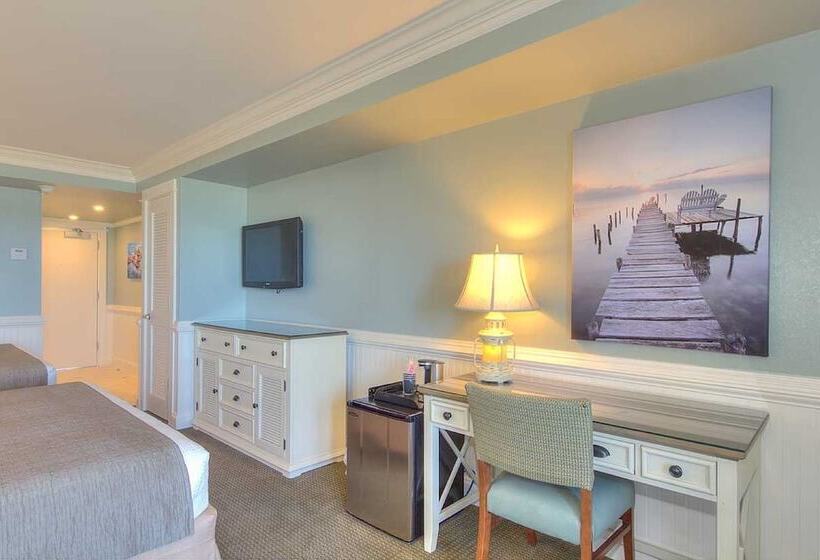 غرفة بريميوم مطلّة علي البحر, Shutters On The Banks