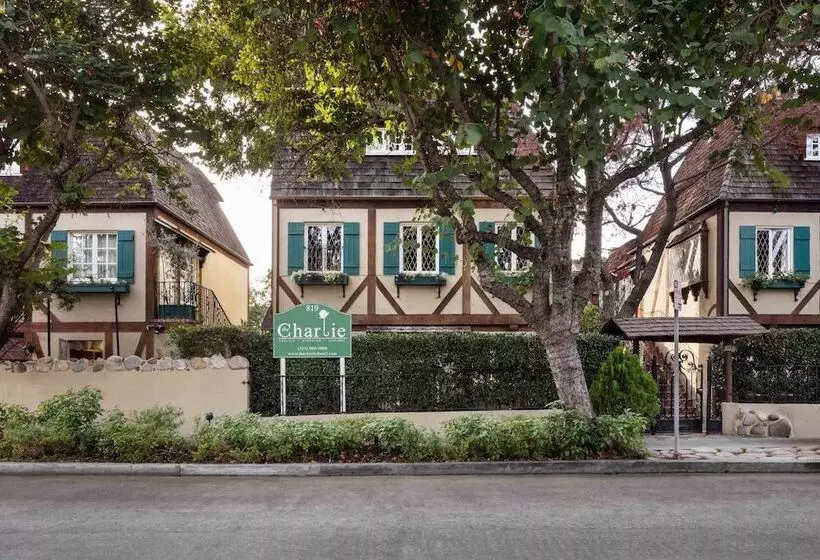 Standard-studio, The Charlie West Hollywood