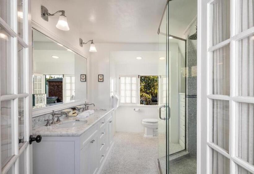 ２ベッドスイートルーム, The Charlie West Hollywood