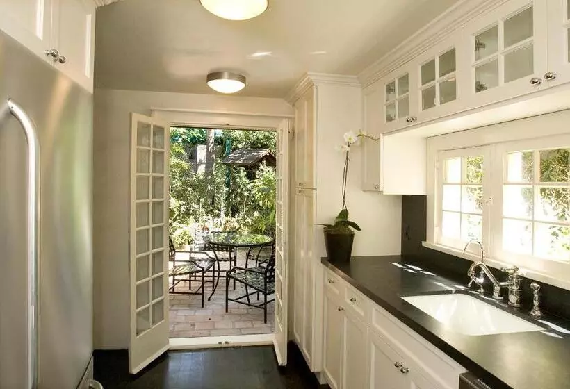 Duplex-sviitti, The Charlie West Hollywood