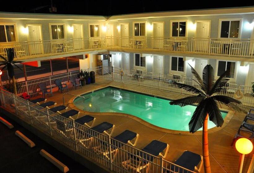Номер Deluxe, Stardust Motel