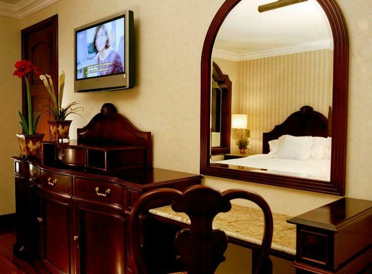 سوییت لوکس, The Green Park Hotel Boutique