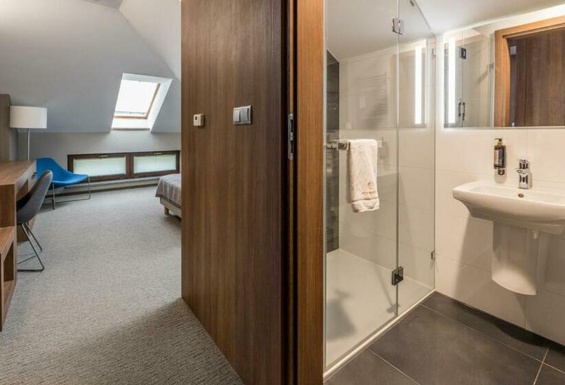 اتاق لوکس یک تخته, Kolumna Park