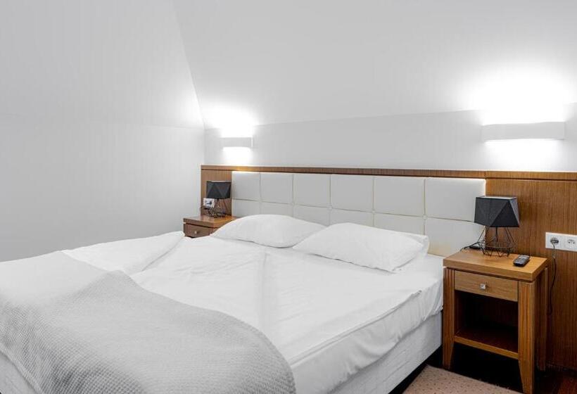 آپارتمان 1 خوابه, Kolumna Park