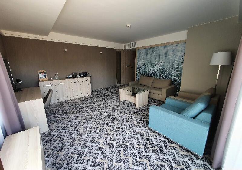 آپارتمان 1 خوابه, Kolumna Park