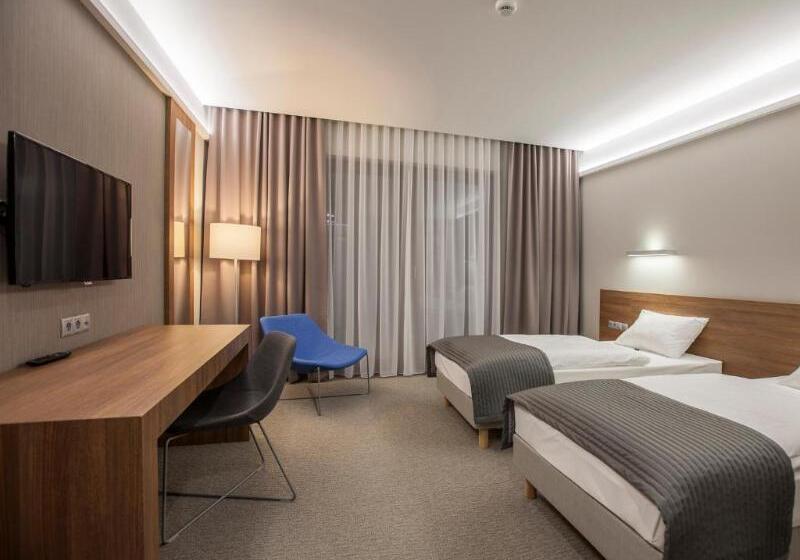 اتاق استاندارد, Kolumna Park