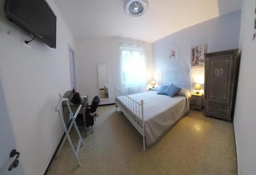 スタンダードルーム, Pippo A Vernazza Rooms
