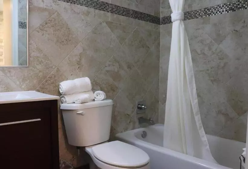 سوییت, Curtis Inn & Suites