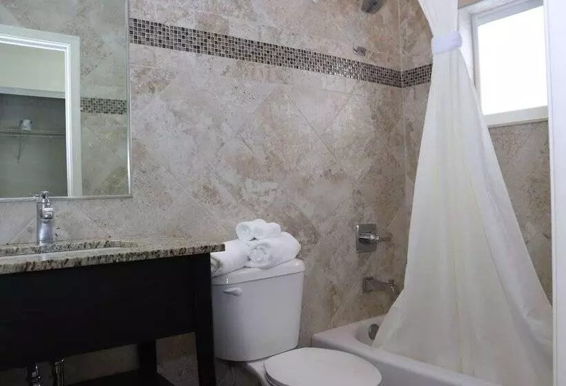 اتاق سوپریور, Curtis Inn & Suites
