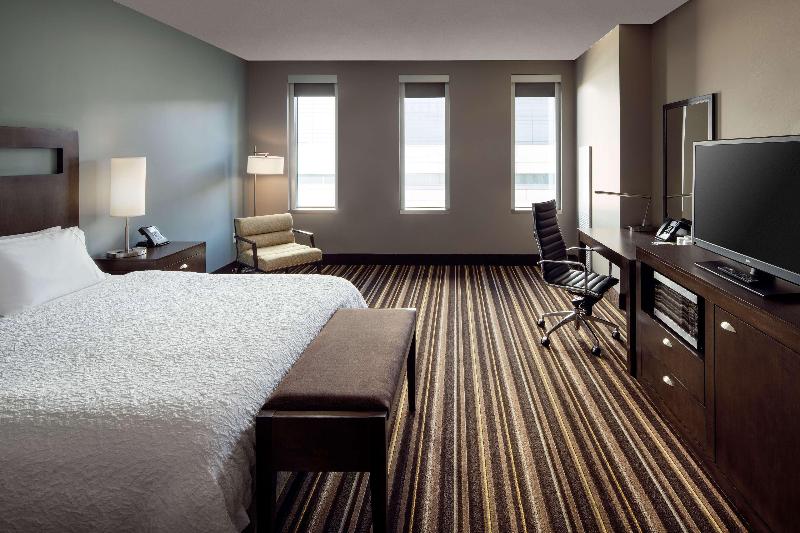 キングサイズベッドのスタンダードルーム, Hampton Inn & Suites Denver Downtownconvention Center