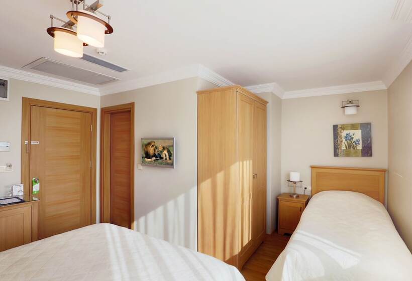 اتاق استاندارد سه نفره, Expocity Istanbul