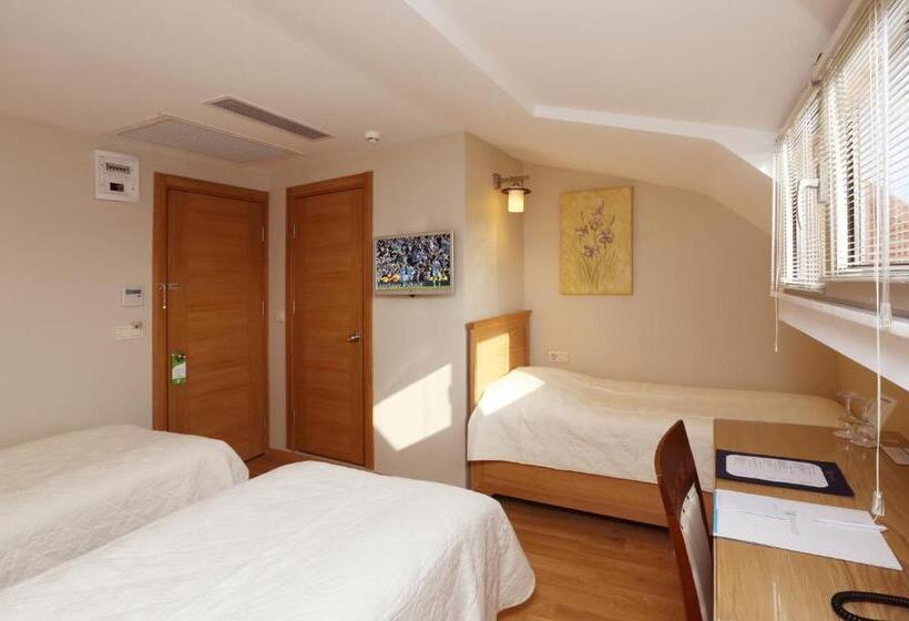 اتاق استاندارد سه نفره, Expocity Istanbul