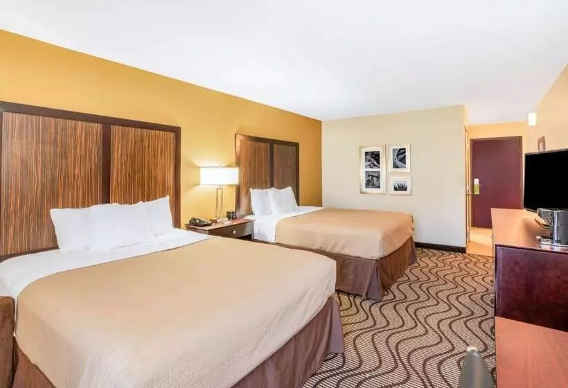 デラックスルーム, La Quinta Inn & Suites By Wyndham Floresville
