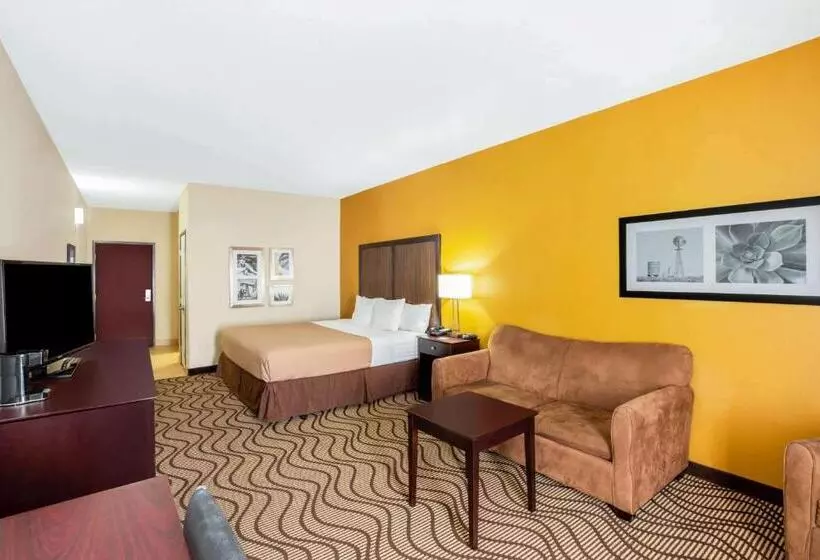 キングサイズベッドのエクゼクティブルーム, La Quinta Inn & Suites By Wyndham Floresville