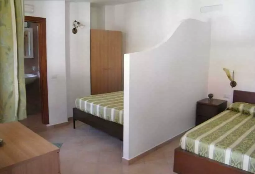اتاق استاندارد سه نفره, Villaggio Tabu