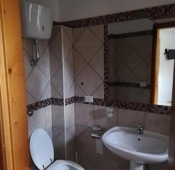 标准三人间, Villaggio Tabu