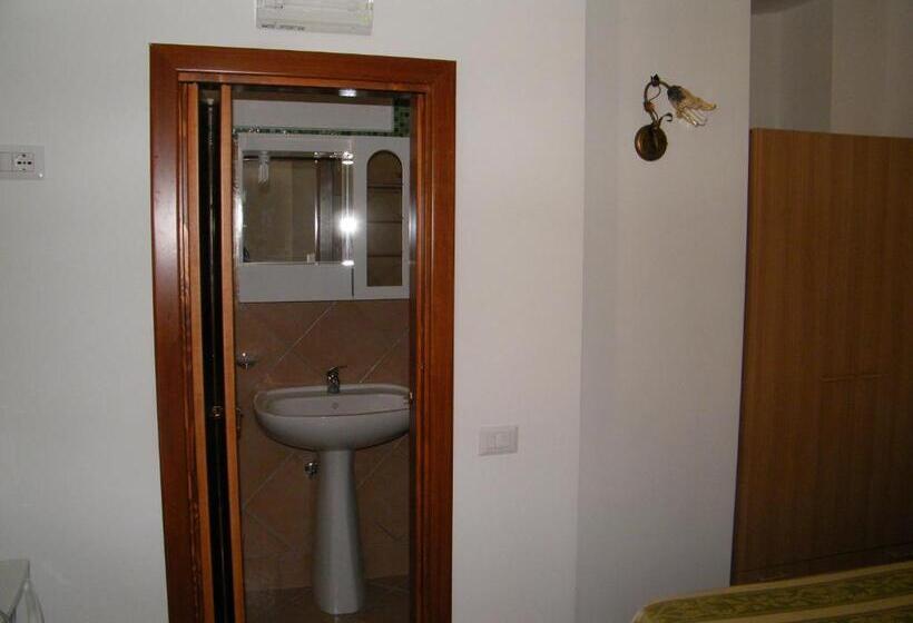 四人标准间, Villaggio Tabu