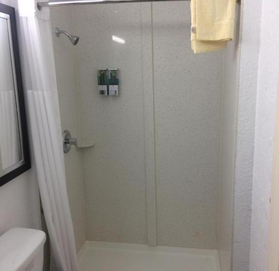 غرفة قياسية, Budget Inn Of Avon Park